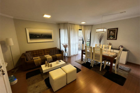 Apartamento à venda com 3 quartos, sendo 1 suíte,  em Vila Andrade, São Paulo, SP