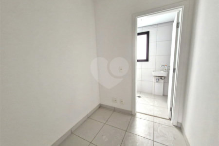 Apartamento à venda com 3 suítes em Alto da Boa Vista, São Paulo, SP