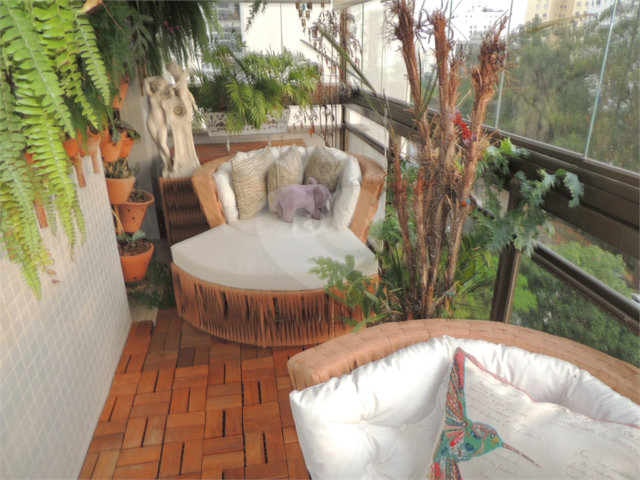 Apartamento à venda com 3 quartos, sendo 1 suíte,  em Jardim Marajoara, São Paulo, SP