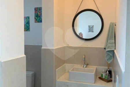 Casa à venda com 4 suítes no condomínio Vila Inglesa, Atibaia - SP