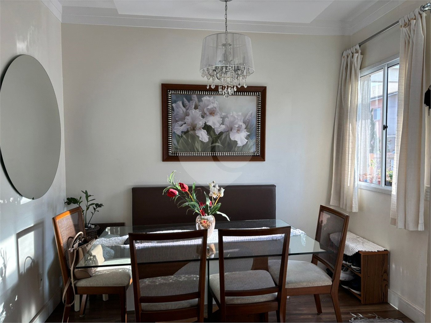 Casa à venda com 3 quartos, sendo 1 suíte, no condomínio Vila Nova Horizonte, Suzano - SP
