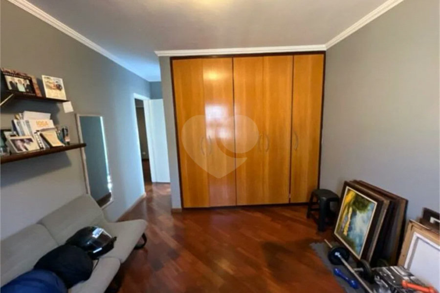 Sobrado à venda com 5 quartos, sendo 4 suítes,  em Parque Jabaquara, São Paulo, SP