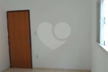 Casa térrea para venda, na cidade de Araraquara/SP.