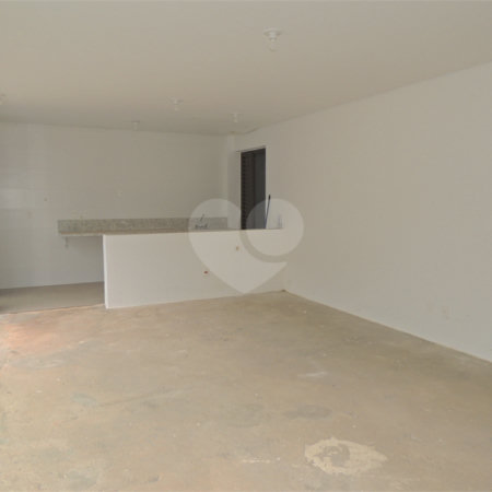 Casa à venda com 3 suítes no condomínio Jardim Flora, São Paulo - SP