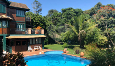 Casa à venda com 4 suítes no condomínio Gleba II, Mairiporã - SP