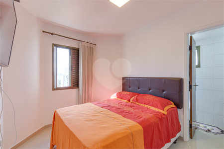 Apartamento à venda com 3 quartos, sendo 1 suíte, em Alto da Boa Vista, São Paulo, SP