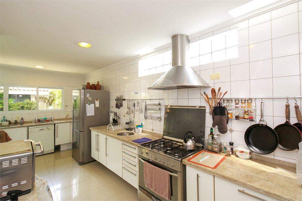 Casa de Vila à venda com 5 suítes em Jardim Hípico, São Paulo, SP