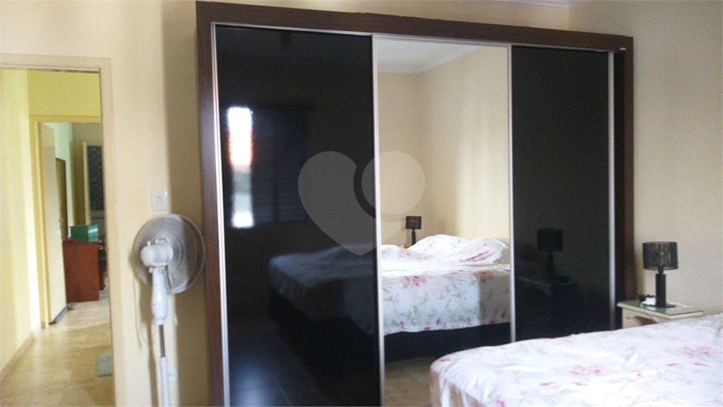 Sobrado à venda com 3 quartos, sendo 1 suíte,  em Parada Inglesa, São Paulo, SP