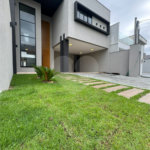 Casa à venda com 5 quartos, sendo 4 suítes, no condomínio Grand Park, Rio de Janeiro - RJ