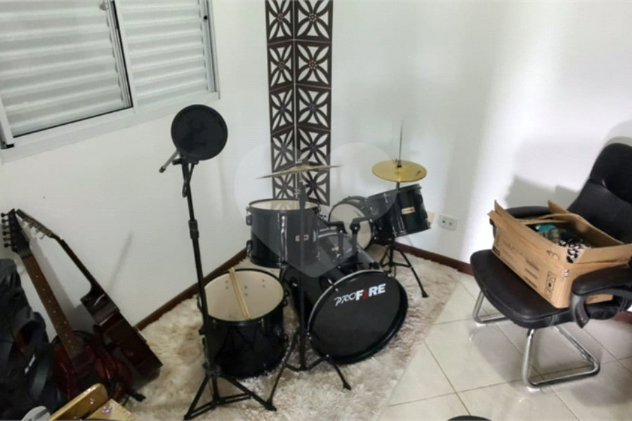 Casa à venda com 5 quartos, sendo 3 suítes,  em Capoavinha, Mairiporã, SP
