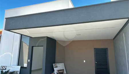 Casa à venda com 2 quartos, sendo 1 suíte,  no condomínio Residencial Marina, Itapetininga - SP