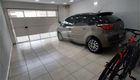 Sobrado à venda com 3 quartos, sendo 1 suíte,  em Vila Suissa, Mogi das Cruzes, SP