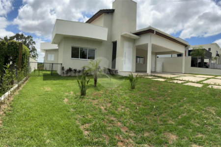 Casa à venda com 3 suítes no condomínio Palmeiras Imperiais, Salto - SP
