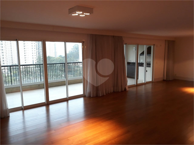 Apartamento para alugar com 4 suítes em Chácara Flora, São Paulo, SP