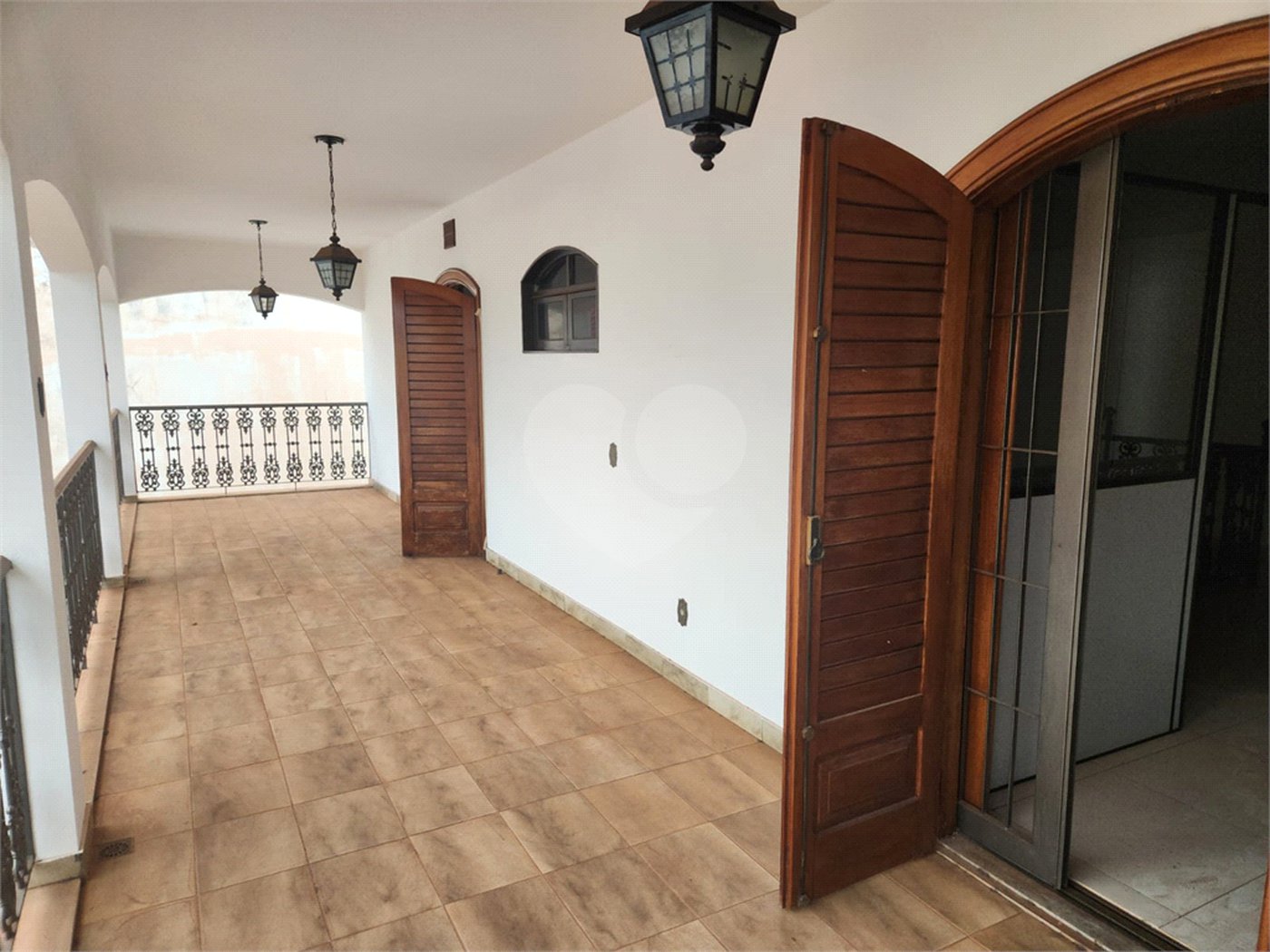 Sobrado à venda ou para alugar com 4 quartos, sendo 2 suítes, no Centro, Araraquara, SP