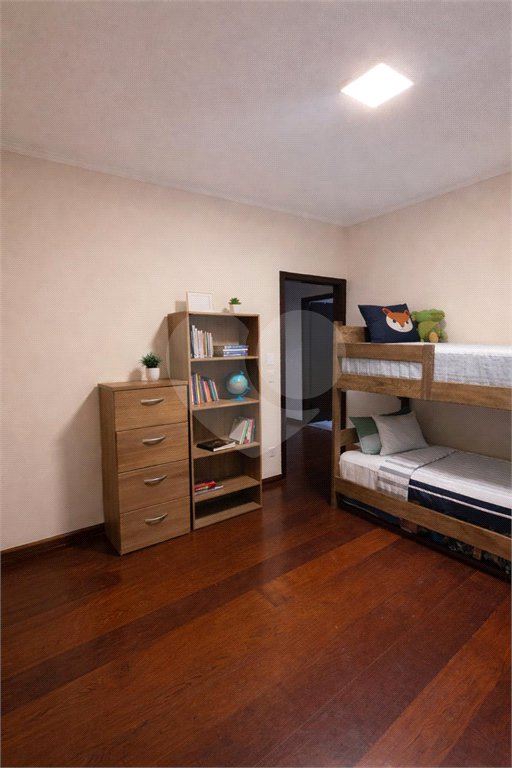 Casa à venda com 4 quartos, sendo 1 suíte, em City Bussocaba, Osasco, SP