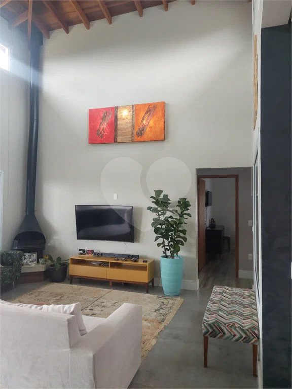 Casa à venda ou para alugar com 4 quartos, sendo 1 suíte, no condomínio Colinas de Inhandjara, Itupeva - SP