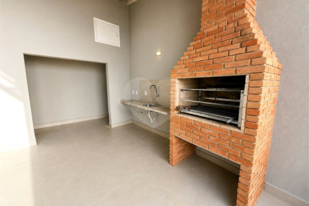 Casa à venda com 3 quartos, sendo 1 suíte, no condomínio Grape Village, Vinhedo - SP