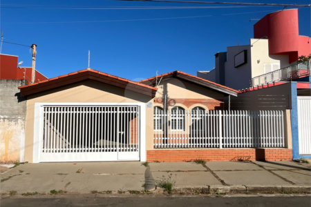 Casa à venda com 3 quartos, sendo 1 suíte, em Jardim Itália, Itapetininga, SP