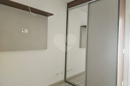 Casa à venda com 2 quartos, sendo 1 suíte, no condomínio Vitória Park, Suzano - SP