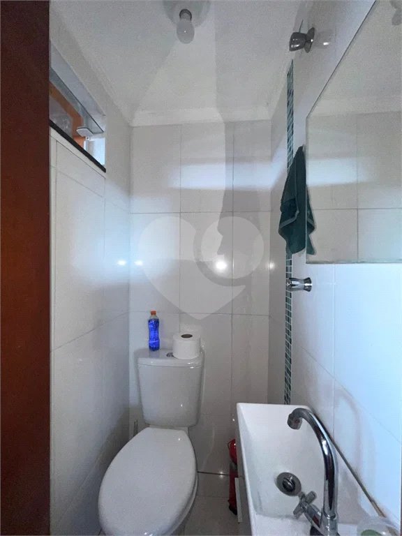Casa ampla no bairro Terra Rica com 3 pavimentos e excelente estrutura.