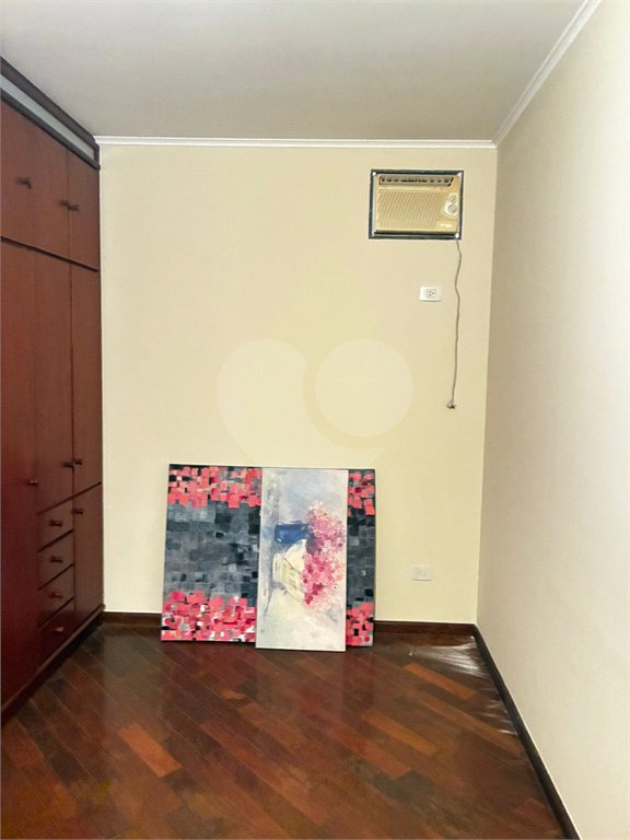 Sobrado para alugar com 4 quartos, sendo 2 suítes,  no Centro, Três Lagoas, MS