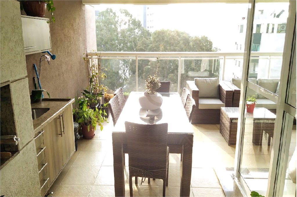 Apartamento à venda com 4 quartos, sendo 2 suítes,  em Vila Suzana, São Paulo, SP