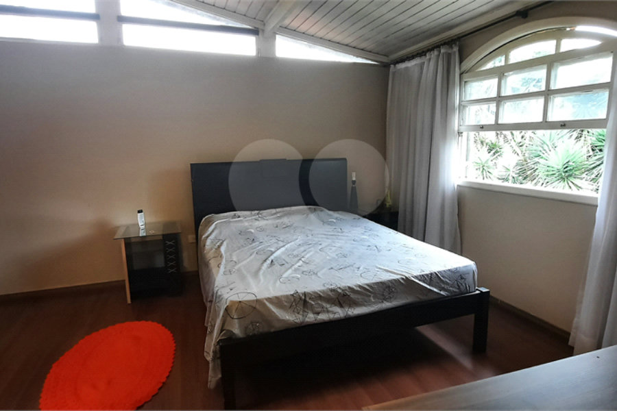 Casa à venda com 3 quartos, sendo 1 suíte, no condomínio Alpes da Cantareira, Mairiporã - SP