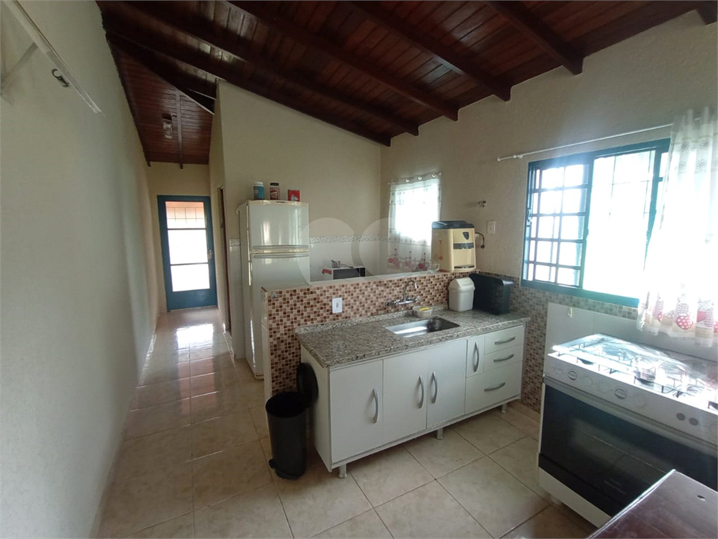 Chácara à venda com 6 quartos, sendo 1 suíte,  em Cercadinho, Alambari, SP