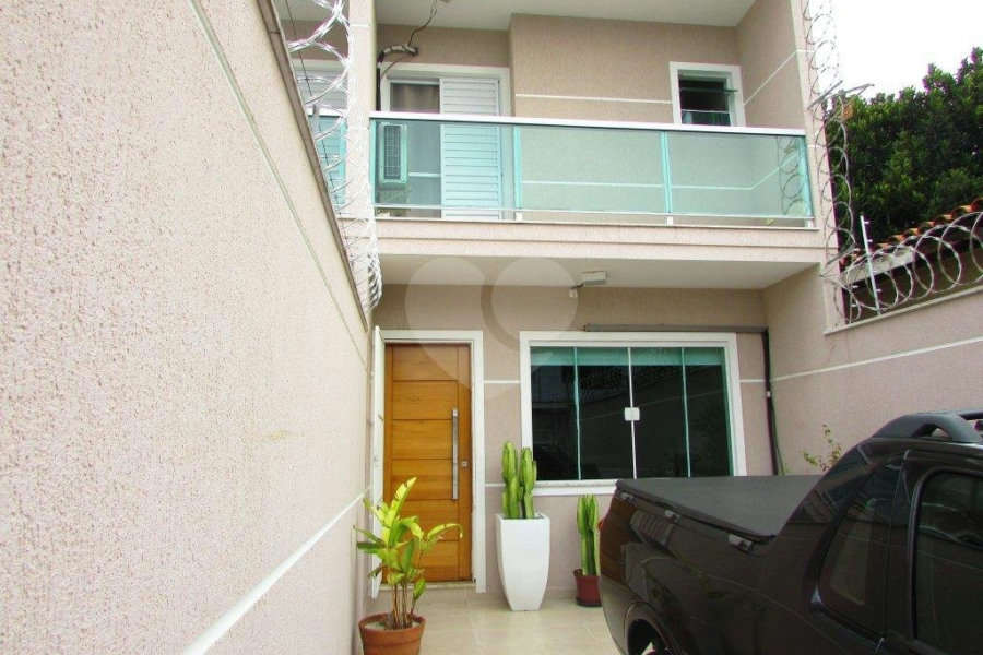 Sobrado à venda com 3 quartos, sendo 1 suíte,  em Vila Constança, São Paulo, SP