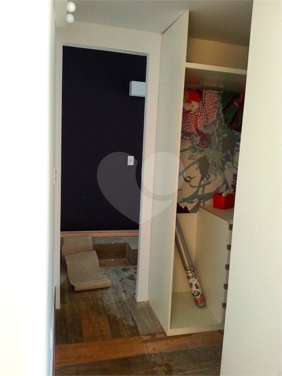 Casa à venda com 3 quartos, sendo 2 suítes, em Vila Mariana, São Paulo, SP