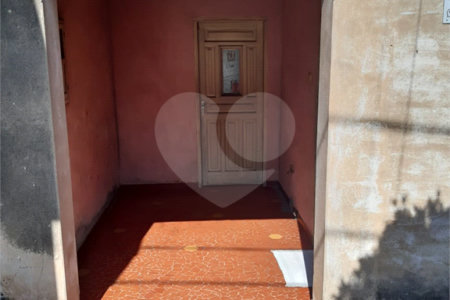 Casa à venda com 2 quartos no Centro, Salto, SP