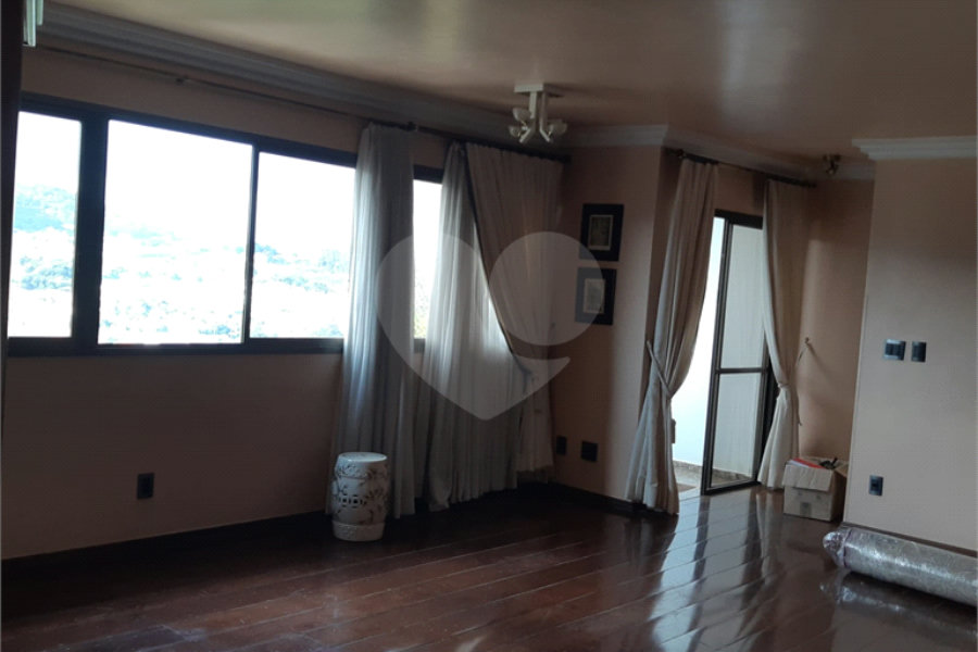 Apartamento à venda com 4 quartos, sendo 1 suíte, em Tremembé, São Paulo, SP