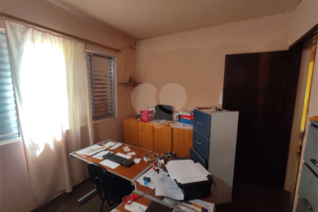 Casa à venda com 4 quartos, sendo 1 suíte, em Vila Galvão, Guarulhos, SP
