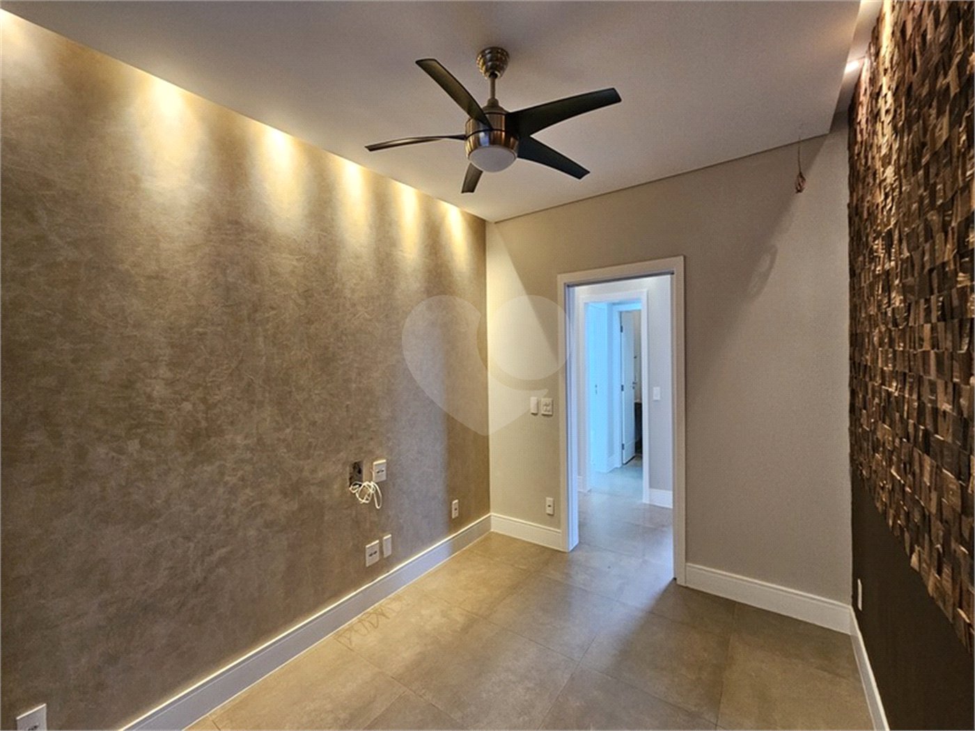 Casa à venda com 5 suítes no condomínio Jardim Vila Paradiso, Indaiatuba - SP