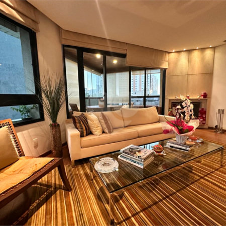 Apartamento à venda com 4 quartos, sendo 3 suítes,  em Vila Andrade, São Paulo, SP