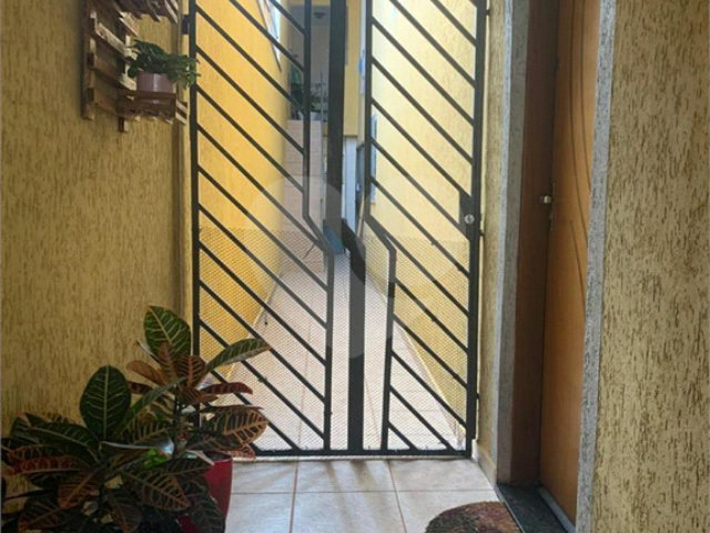 Sobrado à venda com 3 quartos, sendo 1 suíte,  em Vila Sabrina, São Paulo, SP