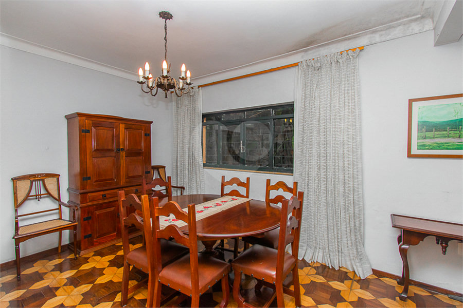 Sobrado à venda com 5 quartos em Vila Mariana, São Paulo, SP