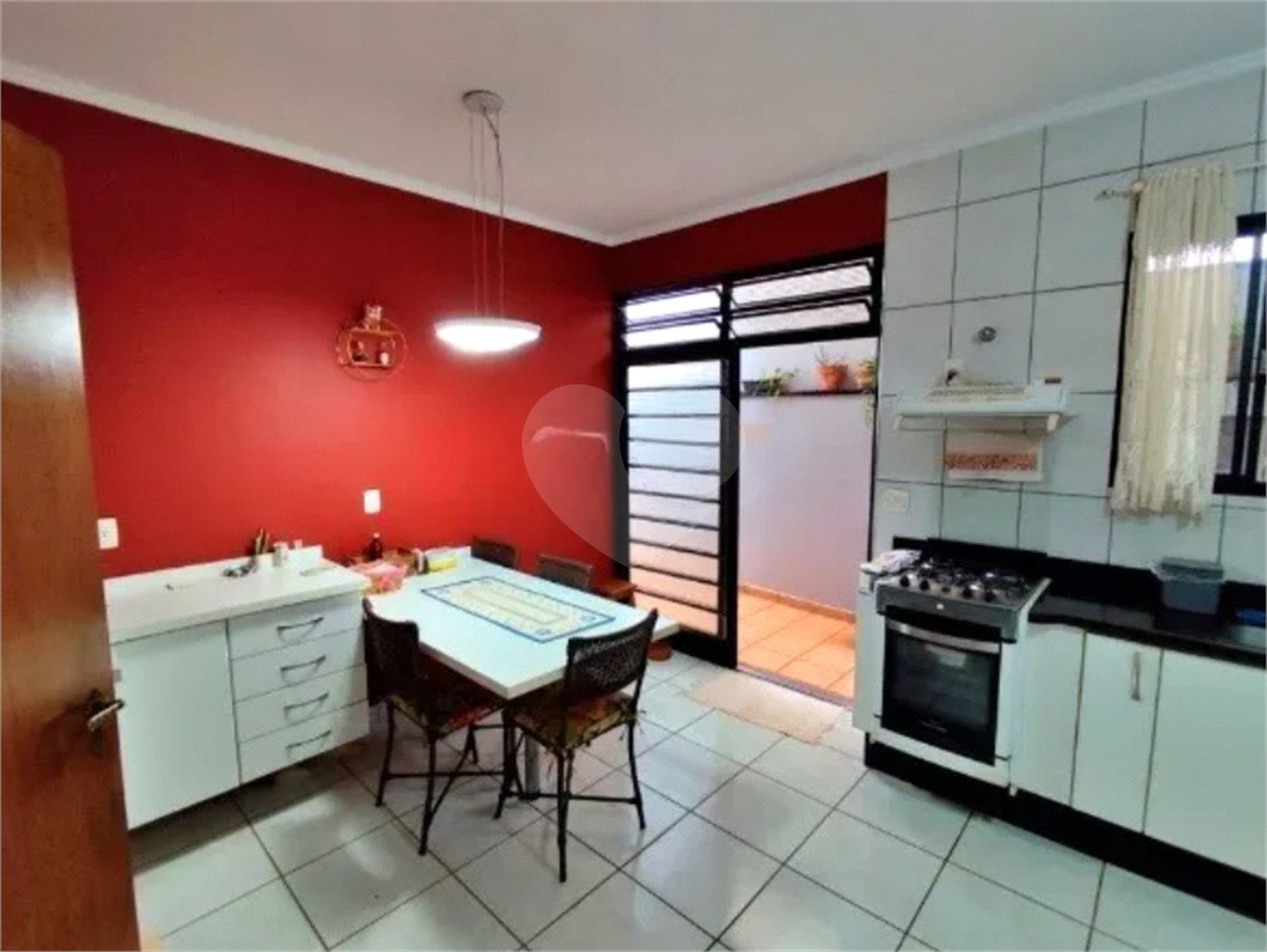 Casa à venda com 3 quartos, sendo 1 suíte, em Parque dos Bandeirantes, Ribeirão Preto, SP