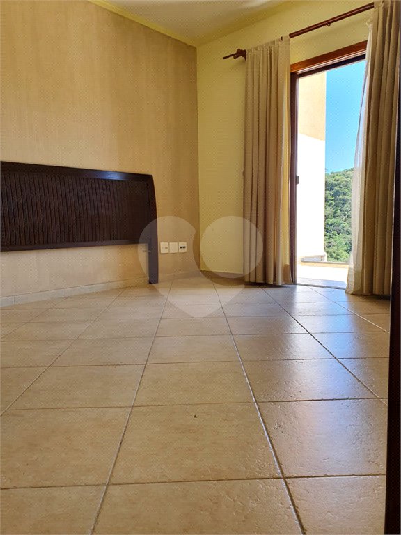 Casa à venda com 4 suítes em Serra da Cantareira, Mairiporã, SP