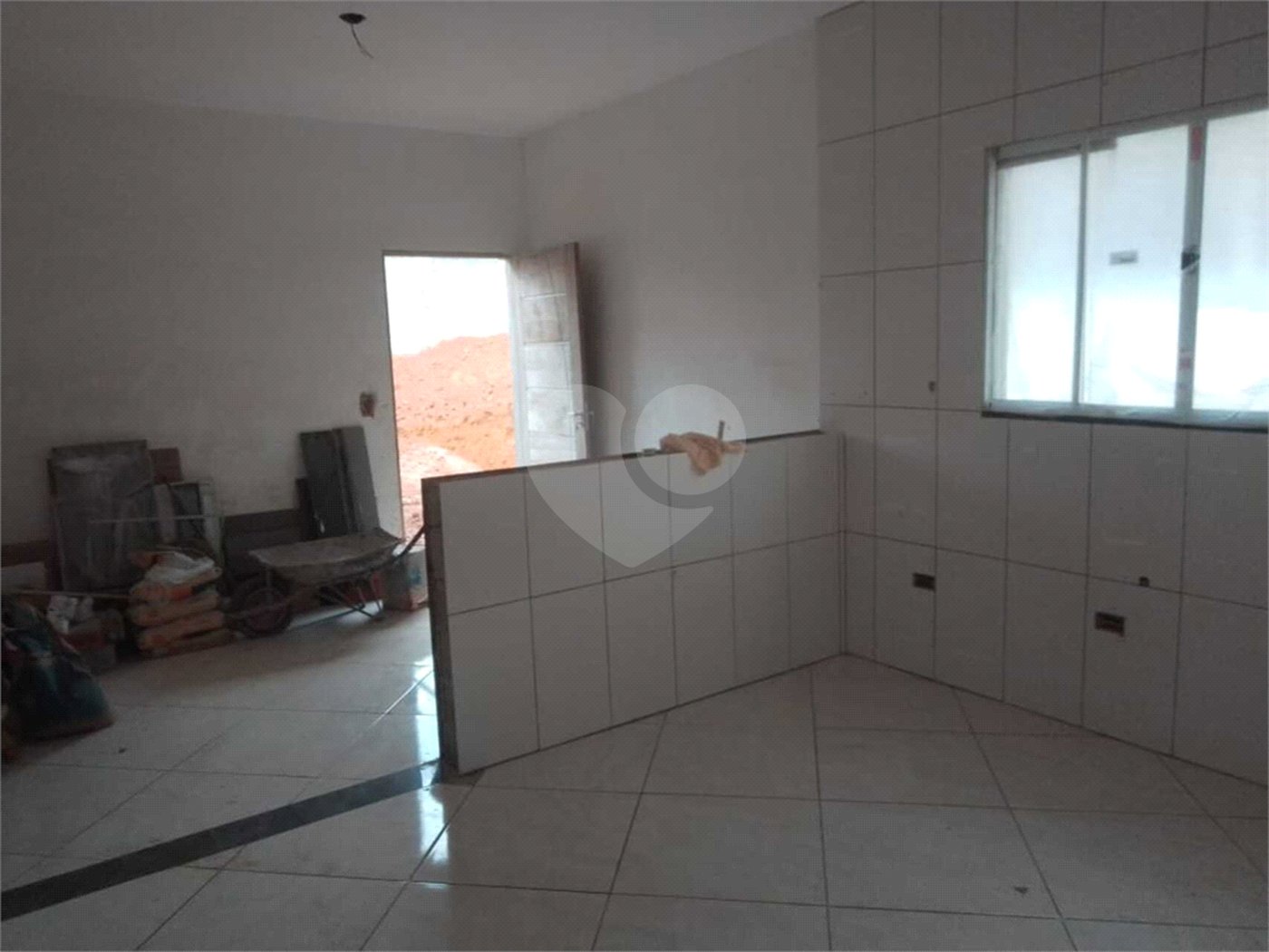 Casa à venda com 2 quartos, sendo 1 suíte, em Canjica (terra Preta), Mairiporã, SP