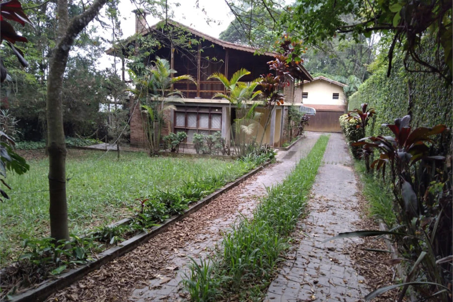 Casa à venda com 5 quartos, sendo 1 suíte, em Mantiqueira, Mairiporã, SP