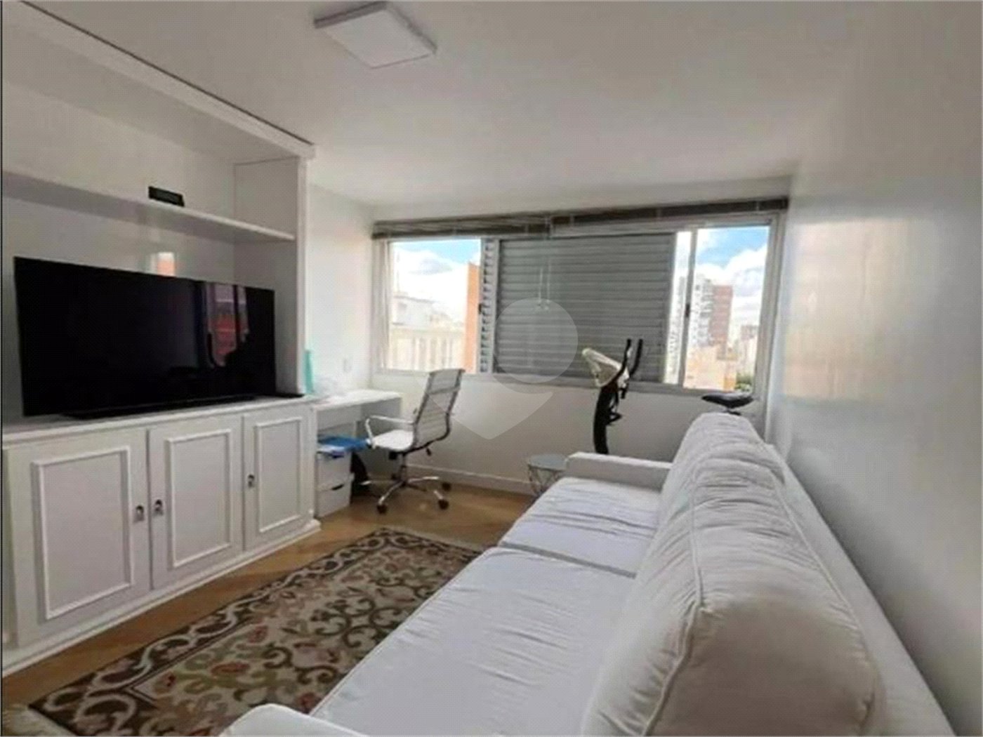 Apartamento à venda com 3 quartos, sendo 1 suíte, em Moema, São Paulo, SP