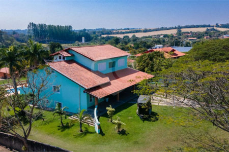 Chácara à venda com 7 quartos, sendo 3 suítes, em Recanto dos Bandeirantes, Porto Feliz, SP