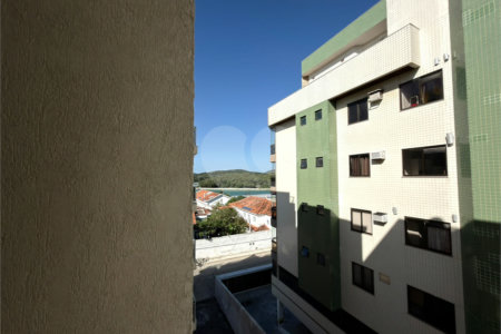 Cobertura à venda com 3 quartos, sendo 1 suíte, em Passagem, Cabo Frio, RJ