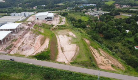 Terreno à venda em Leitão, Louveira, SP