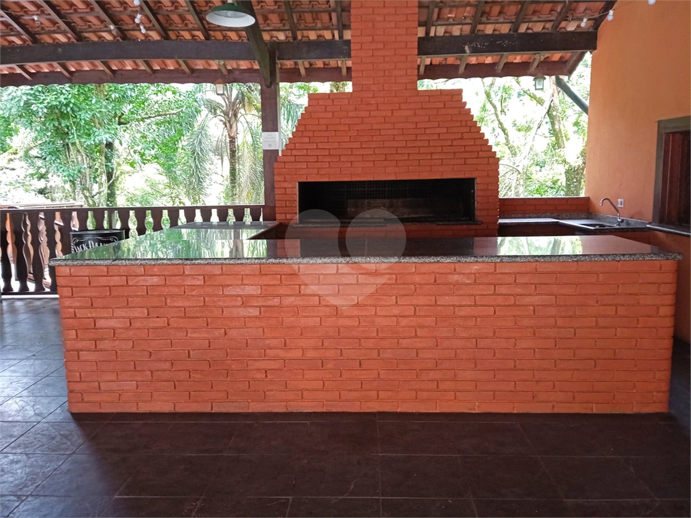 Chácara à venda com 10 quartos, sendo 2 suítes, em Mombaça, São Roque, SP