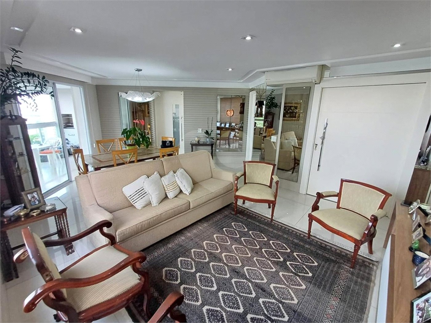 Apartamento à venda com 3 suítes em Santa Teresinha, São Paulo, SP