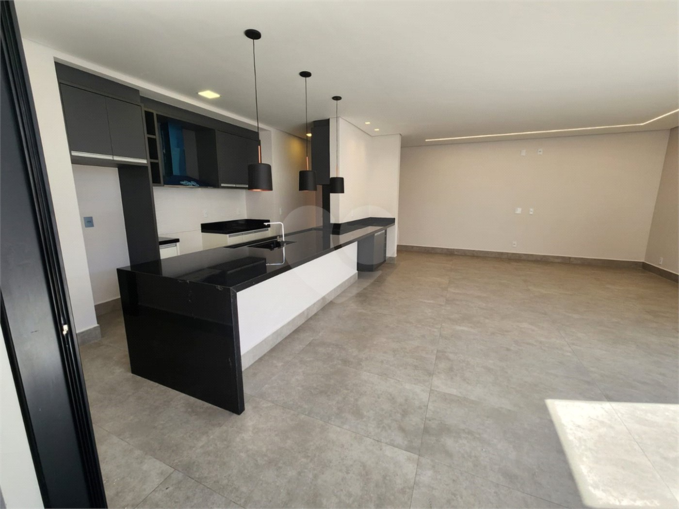 Casa à venda com 3 suítes no condomínio Residencial Viena, Indaiatuba - SP