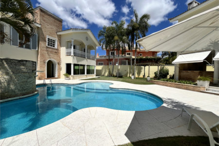 Casa à venda com 5 quartos, sendo 3 suítes,  no condomínio Village Saint Charbel, Araçoiaba da Serra - SP
